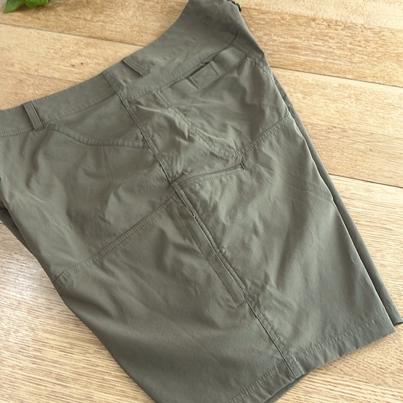 Kuhl Men’s Renegade Shorts in Excellent Used Condition Sz 40 - Picture 1 of 6